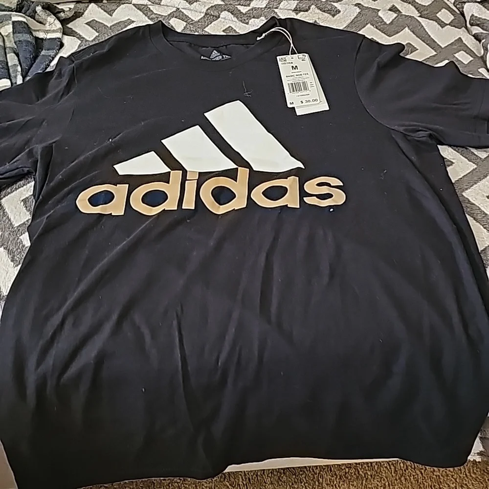 Adidas Short Sleeve Size M NWT - Picture 2 of 5